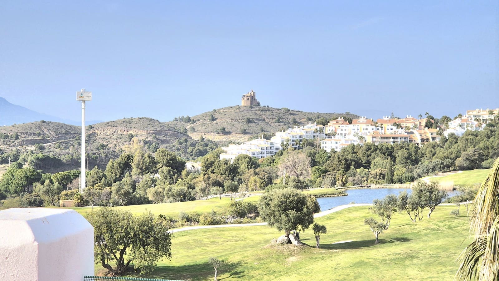 3 quarto Casa em Banda para venda em Alhaurin Golf com piscina garagem - 470 000 € (Ref: 9639783)