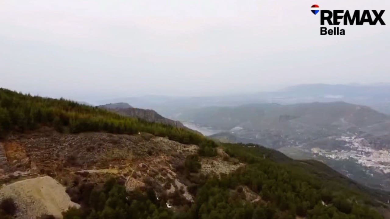 Terrain à Bâtir à vendre à Guejar Sierra - 890 000 € (Ref: 9665335)