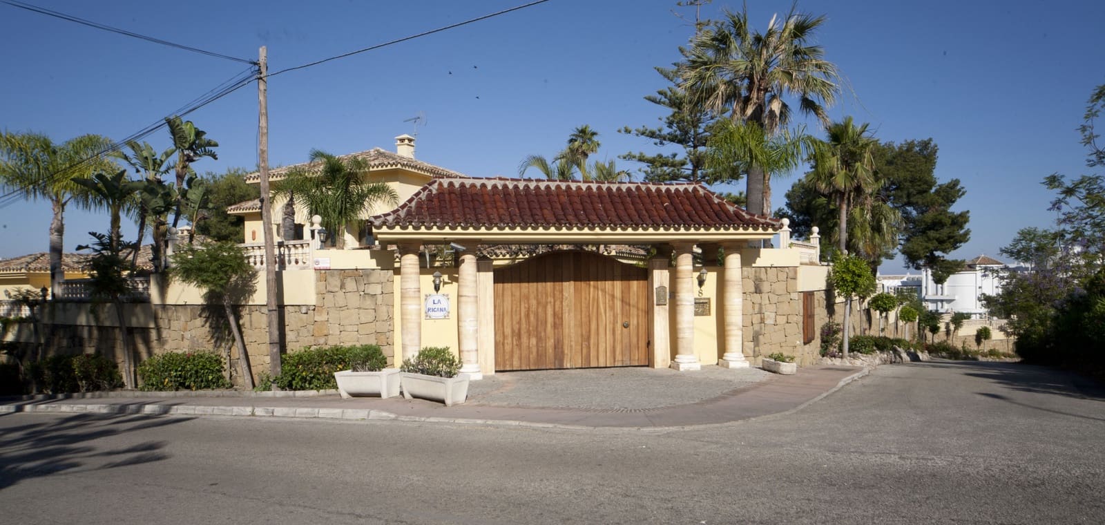 6 soveværelse Villa til salg i Nueva Andalucia med swimmingpool garage - € 7.500.000 (Ref: 9795540)