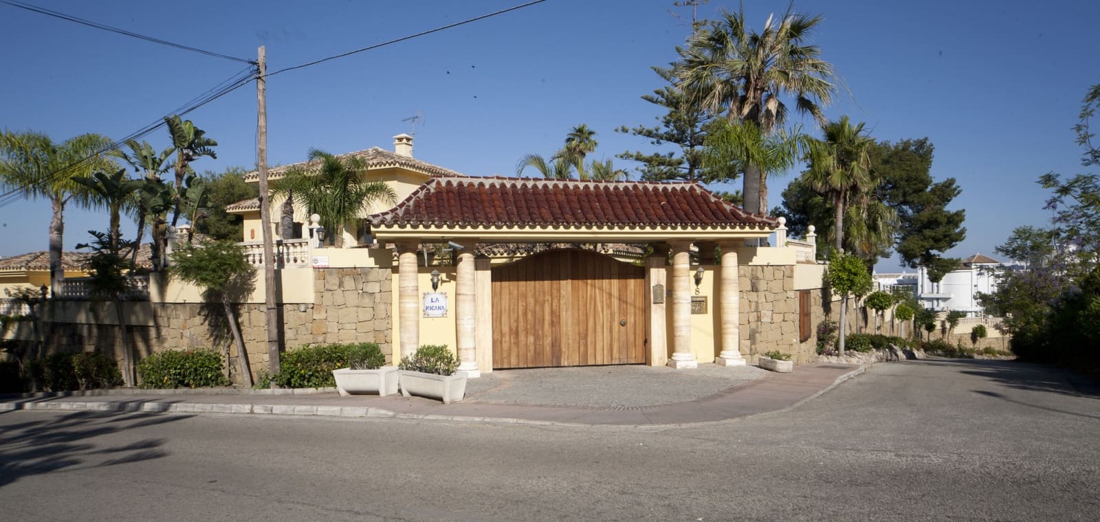 Chalet de 6 habitaciones en Nueva Andalucia en venta con piscina garaje - 7.500.000 € (Ref: 9795540)
