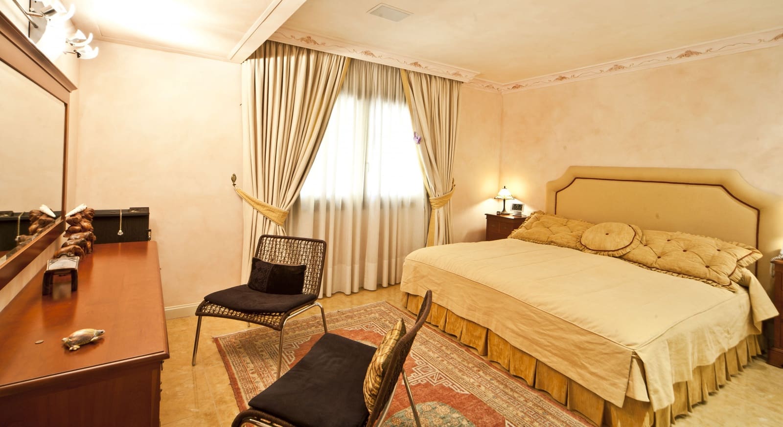 Chalet de 6 habitaciones en Nueva Andalucia en venta con piscina garaje - 7.500.000 € (Ref: 9795540)