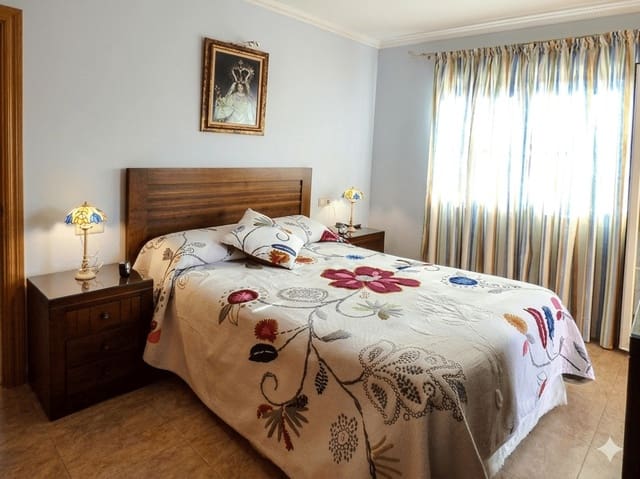 1 Zimmer Apartment zu vermieten in Estepona mit Garage - 1.100 € (Ref: 9819250)