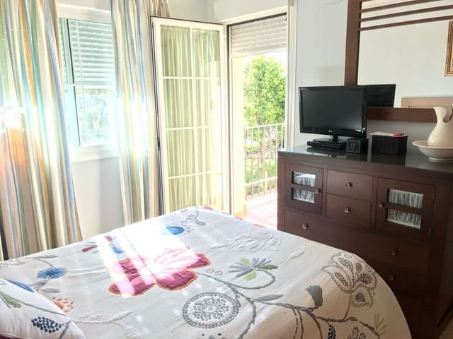 1 Zimmer Apartment zu vermieten in Estepona mit Garage - 1.100 € (Ref: 9819250)