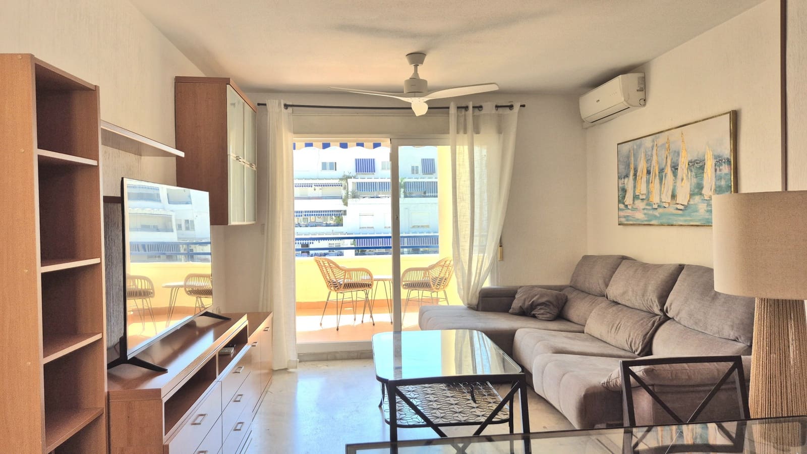 2 quarto Penthouse para arrendar em Marbella com piscina garagem - 1 850 € (Ref: 9911872)