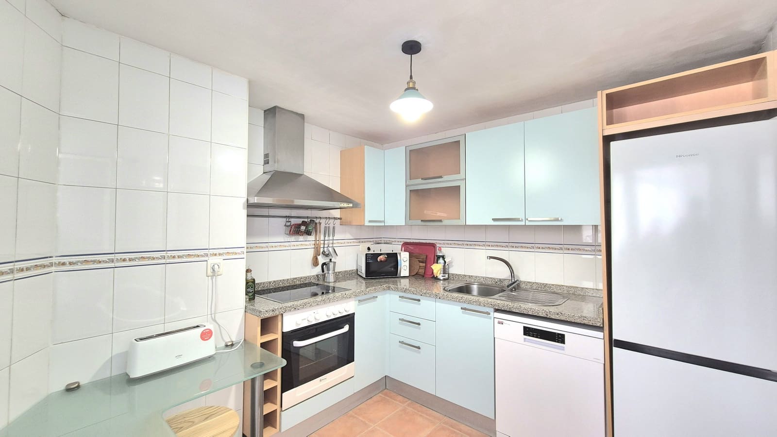 2 quarto Penthouse para arrendar em Marbella com piscina garagem - 1 850 € (Ref: 9911872)