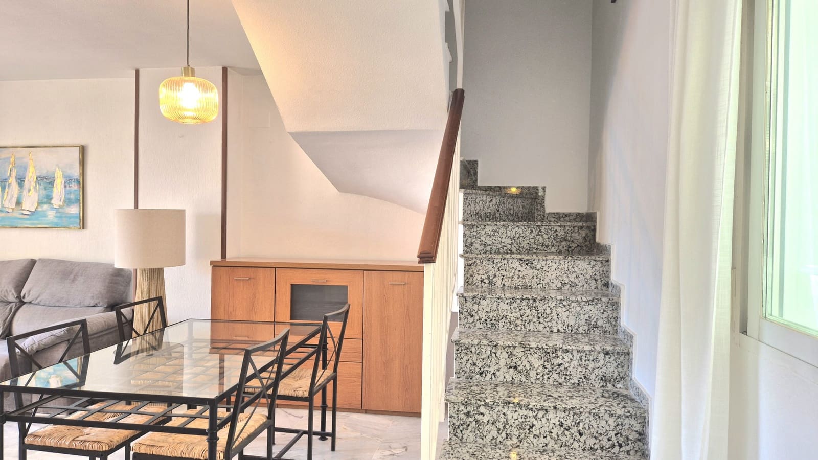 2 quarto Penthouse para arrendar em Marbella com piscina garagem - 1 850 € (Ref: 9911872)