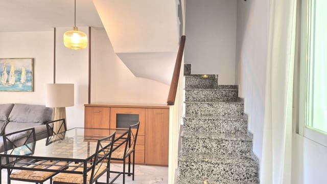 2 quarto Penthouse para arrendar em Marbella com piscina garagem - 1 850 € (Ref: 9911872)