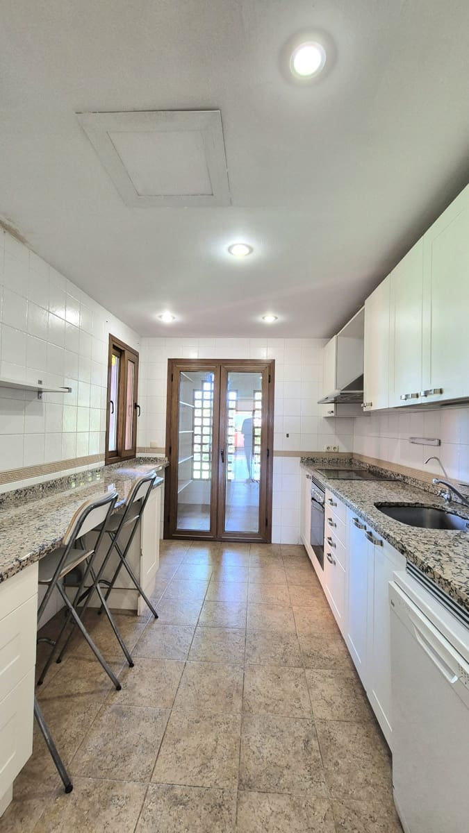 3 slaapkamer Penthouse te koop in Atalaya-Isdabe met zwembad garage - € 1.550.000 (Ref: 9956360)