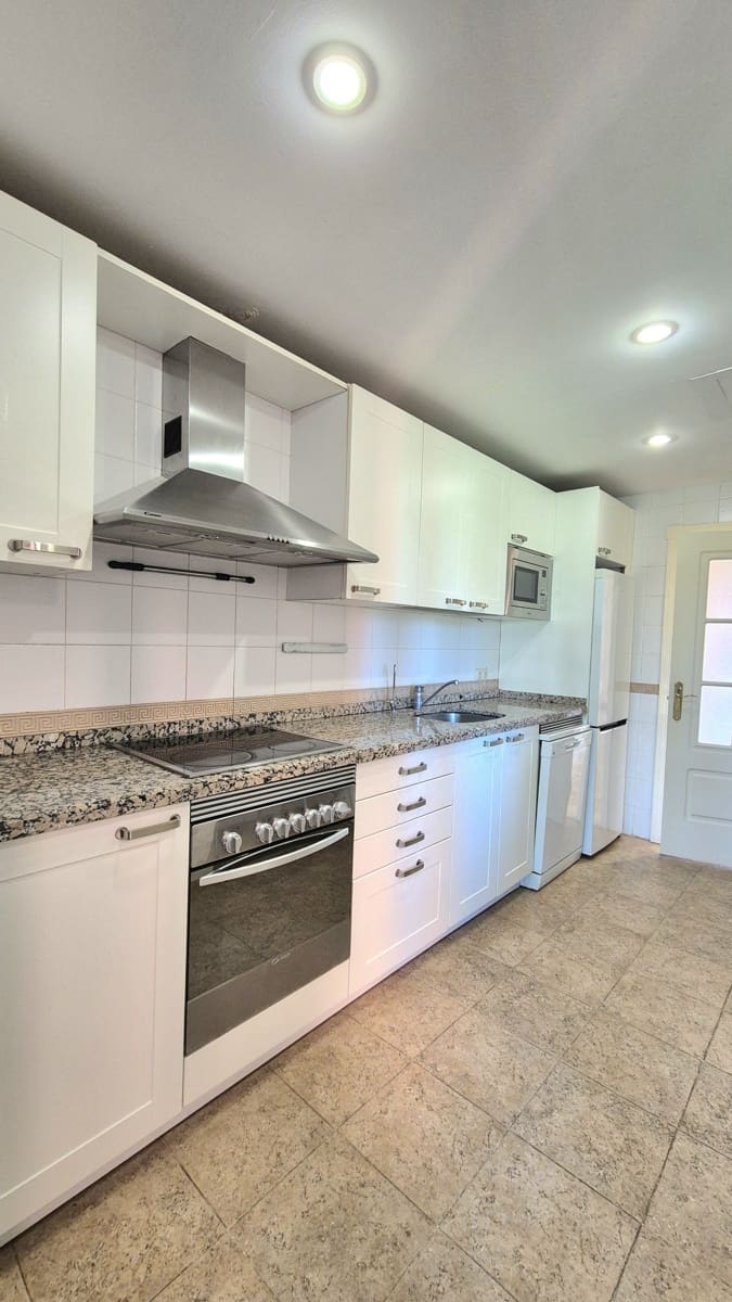 3 slaapkamer Penthouse te koop in Atalaya-Isdabe met zwembad garage - € 1.550.000 (Ref: 9956360)