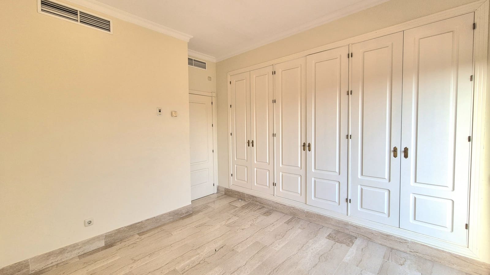 3 slaapkamer Penthouse te koop in Atalaya-Isdabe met zwembad garage - € 1.550.000 (Ref: 9956360)