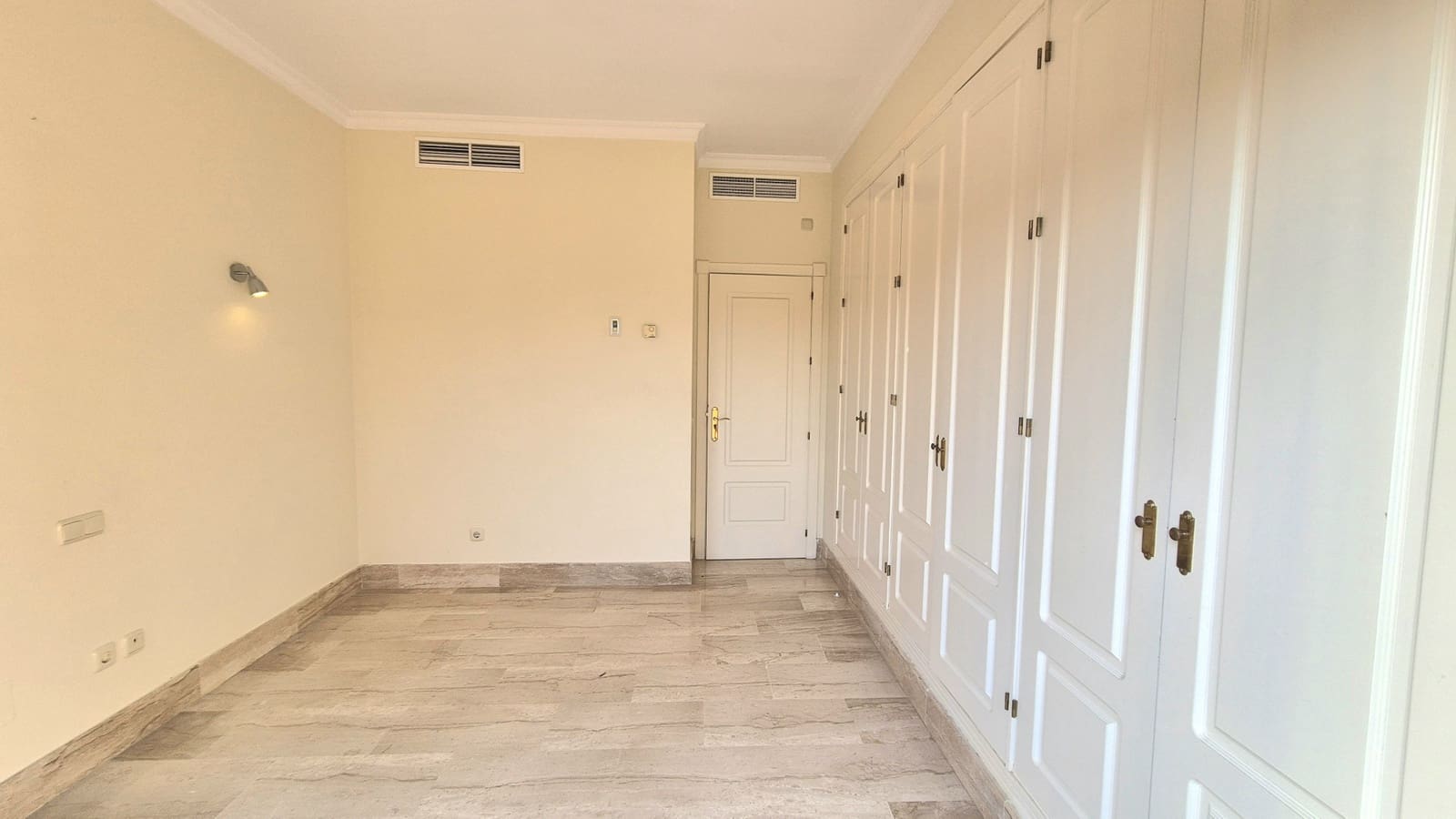 3 slaapkamer Penthouse te koop in Atalaya-Isdabe met zwembad garage - € 1.550.000 (Ref: 9956360)