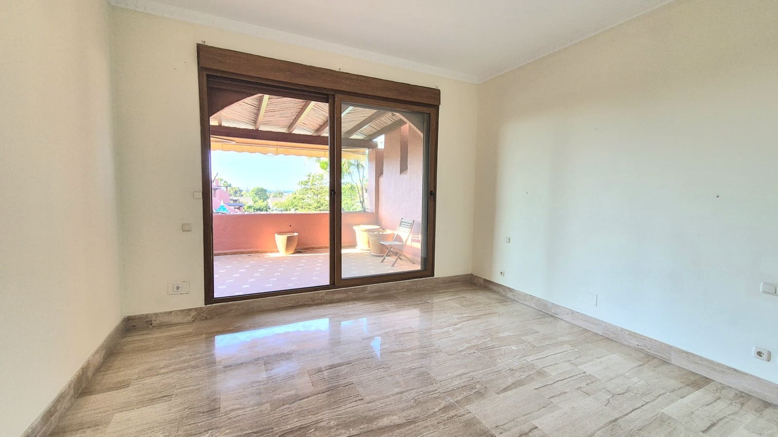 3 slaapkamer Penthouse te koop in Atalaya-Isdabe met zwembad garage - € 1.550.000 (Ref: 9956360)