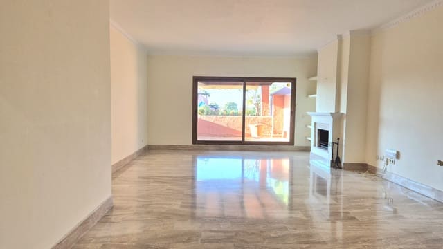 3 slaapkamer Penthouse te koop in Atalaya-Isdabe, Estepona met zwembad garage - € 1.550.000 (Ref: 9956360)