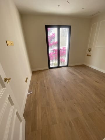 9 sypialnia Hotel na sprzedaż w Estepona z garażem - 4 305 000 € (Ref: 9981515)