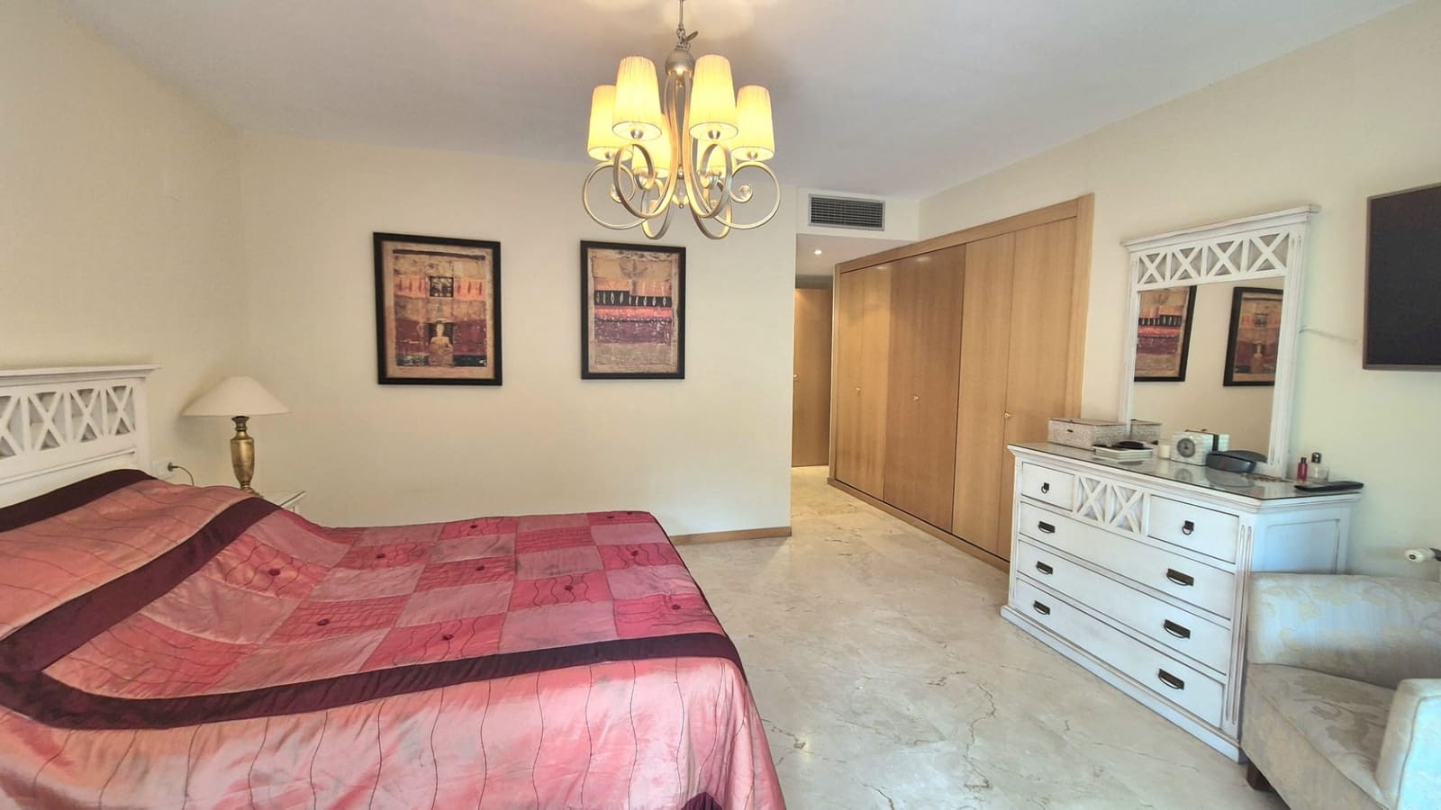 2 soverom Leilighet til salgs i Guadalmina med svømmebasseng garasje - € 425 000 (Ref: 9983940)