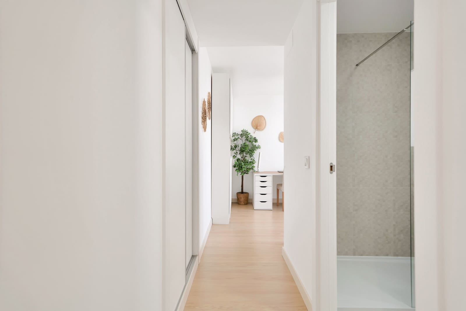 Ático de 3 habitaciones en Estepona en venta con piscina garaje - 649.000 € (Ref: 9996250)