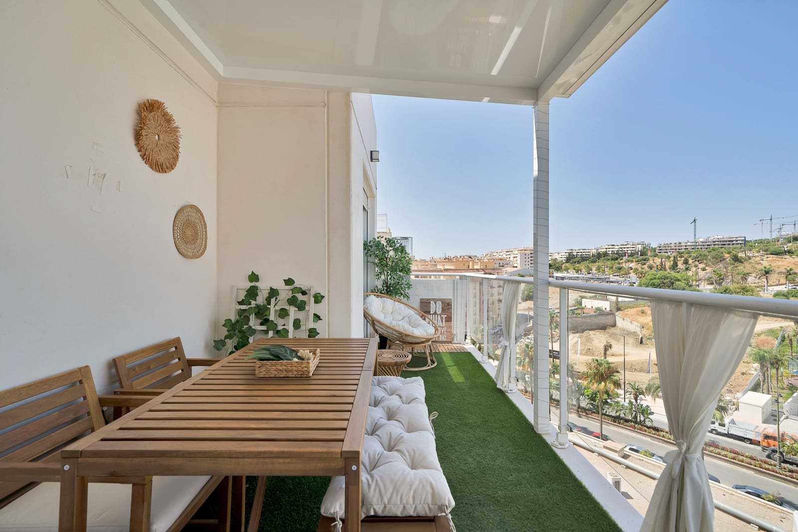 Ático de 3 habitaciones en Estepona en venta con piscina garaje - 649.000 € (Ref: 9996250)