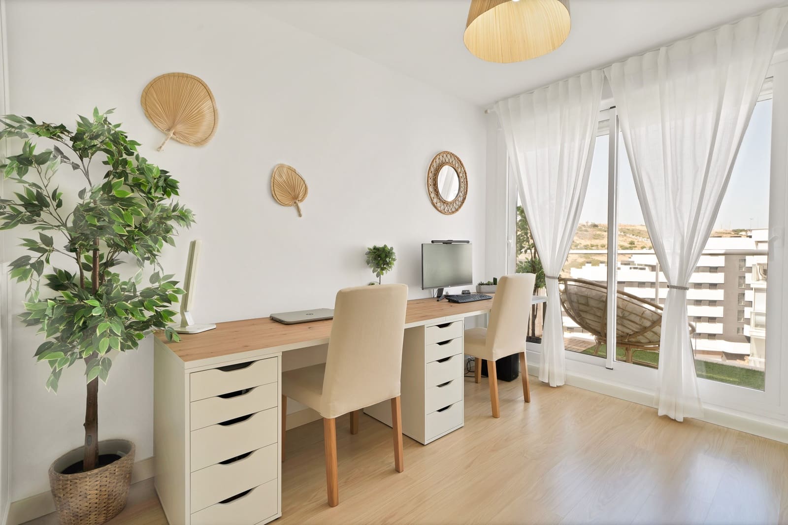 Ático de 3 habitaciones en Estepona en venta con piscina garaje - 649.000 € (Ref: 9996250)