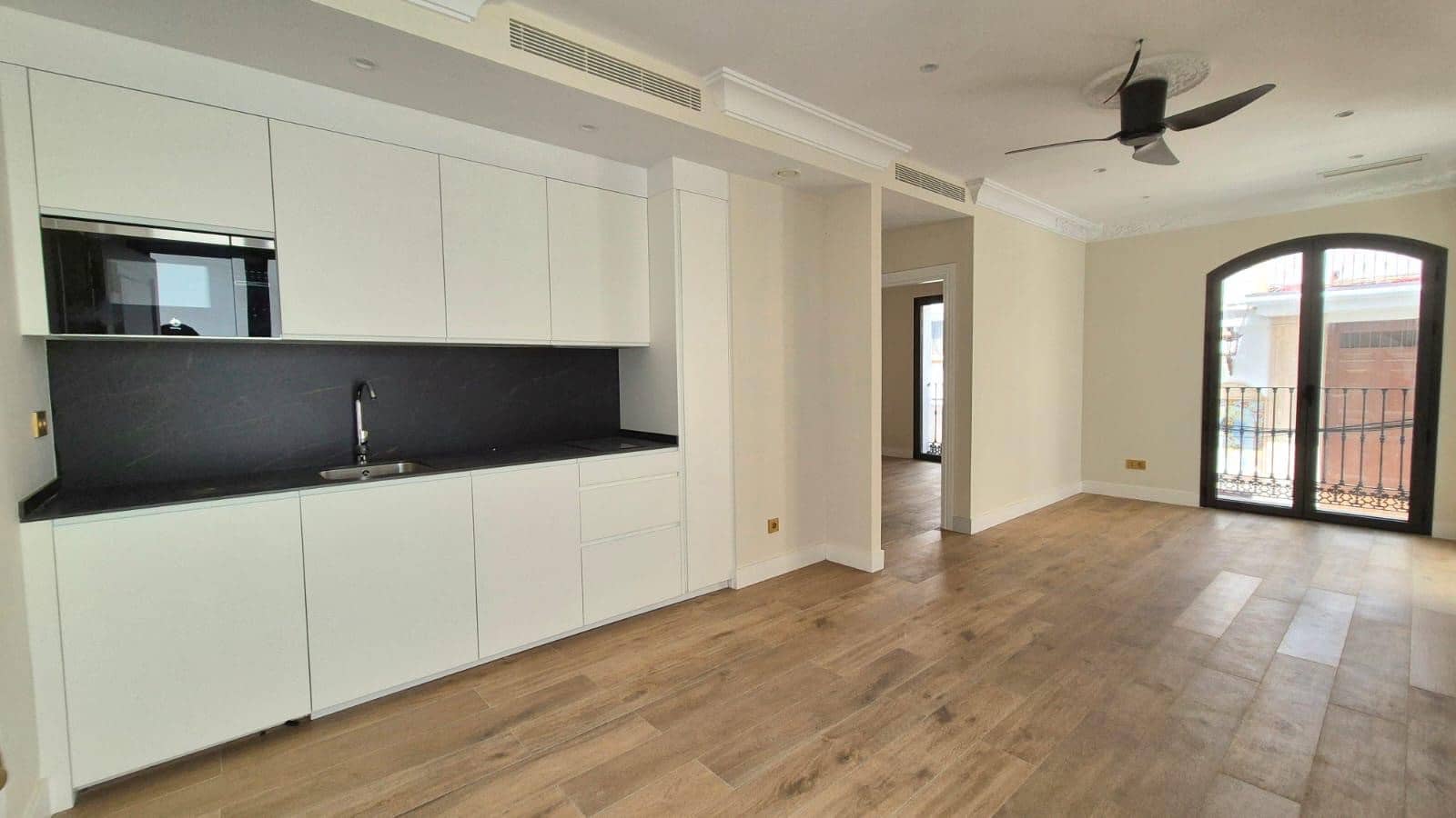 9 sovrum Hotell till salu i Estepona med garage - 4 305 000 € (Ref: 9997908)