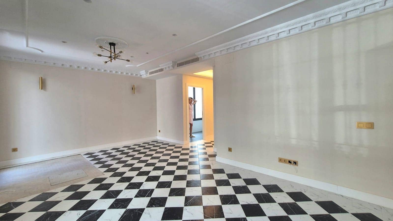 9 sovrum Hotell till salu i Estepona med garage - 4 305 000 € (Ref: 9997908)