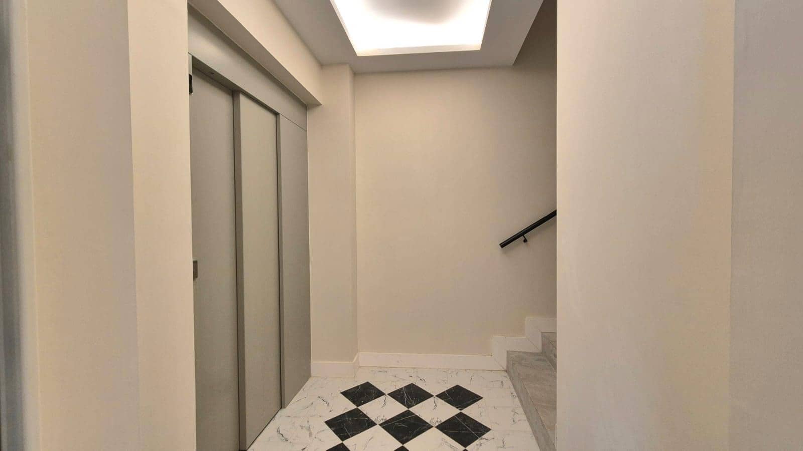 9 sovrum Hotell till salu i Estepona med garage - 4 305 000 € (Ref: 9997908)