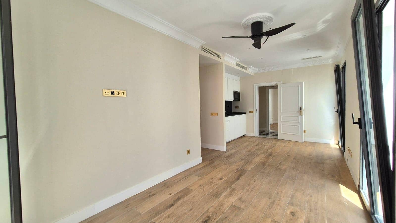 9 sovrum Hotell till salu i Estepona med garage - 4 305 000 € (Ref: 9997908)