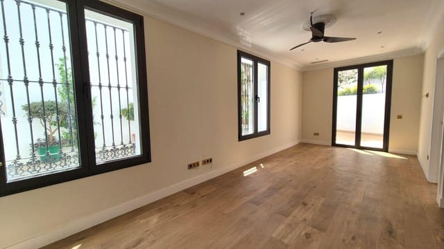 9 sypialnia Hotel na sprzedaż w Estepona - 4 305 000 € (Ref: 9997908)