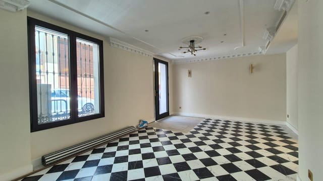 9 sypialnia Hotel na sprzedaż w Estepona - 4 305 000 € (Ref: 9997908)