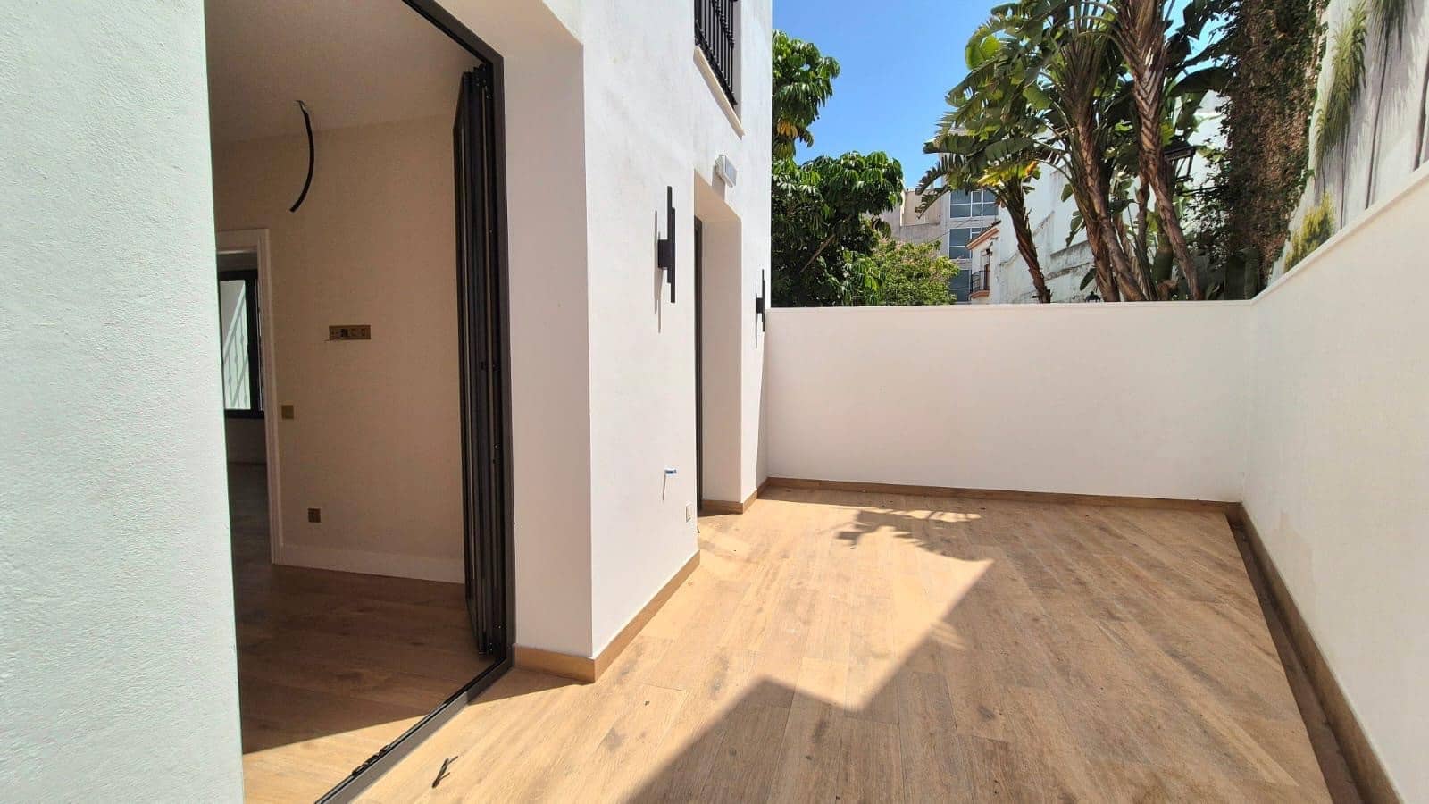 9 sovrum Hotell till salu i Estepona med garage - 4 305 000 € (Ref: 9997908)