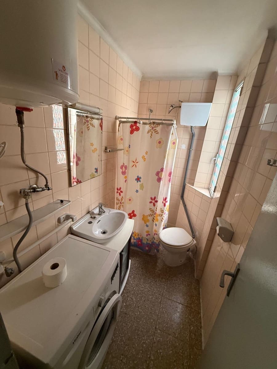 4 sovrum Lägenhet till salu i Valencia stad - 155 000 € (Ref: 9428008)