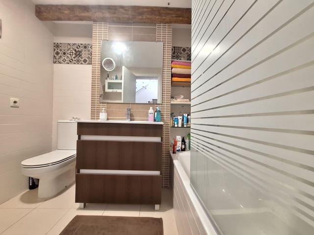 3 makuuhuone Kattohuoneisto myytävänä paikassa Catarroja mukana 
autotalli - 295 000 € (Ref: 9428013)