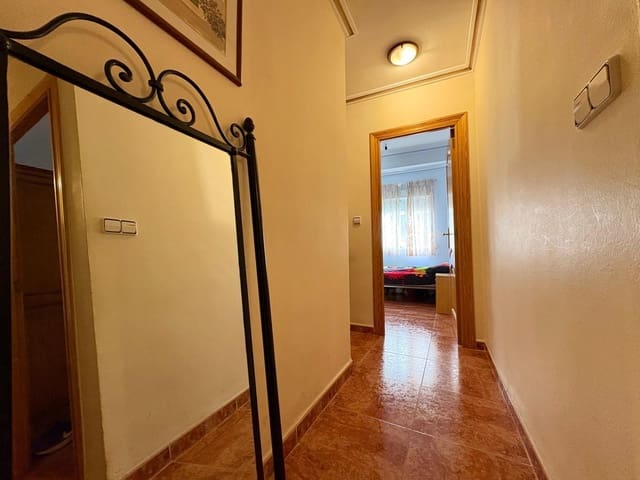 4 slaapkamer Flat te koop in Yátova - € 98.000 (Ref: 9428015)