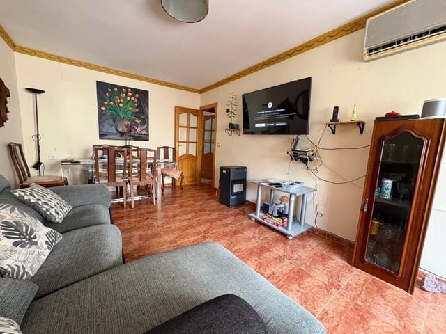 4 slaapkamer Flat te koop in Yátova - € 98.000 (Ref: 9428015)