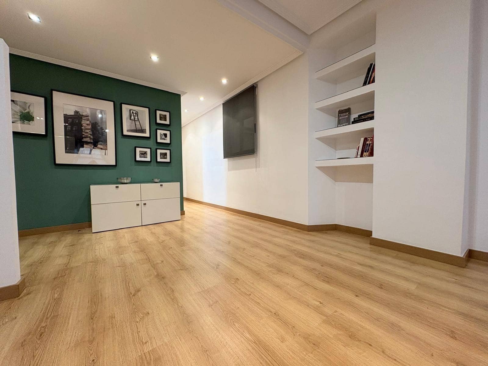 2 slaapkamer Flat te huur in Albal - € 925 (Ref: 9428018)