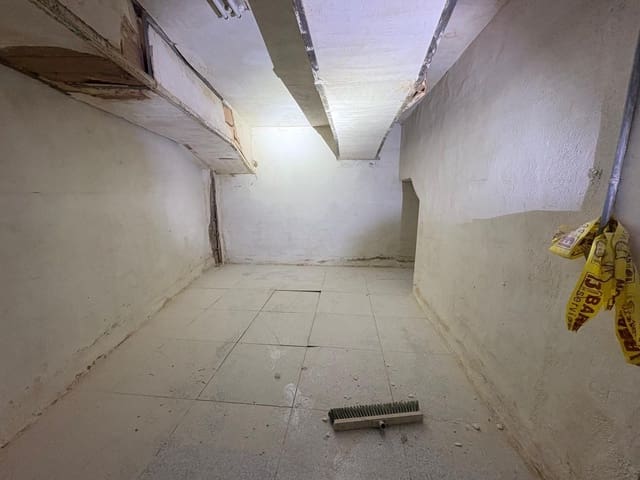 Garage for sale in Benetússer - € 8,900 (Ref: 9428019)