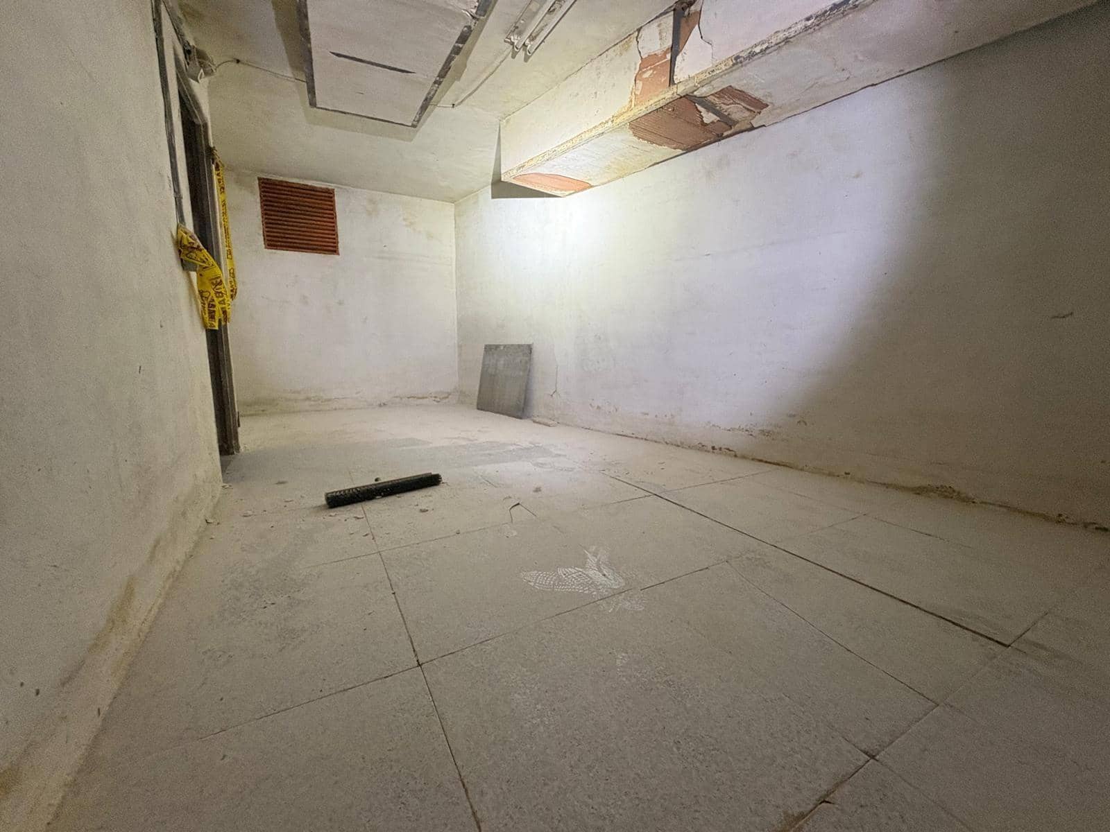 Garage for sale in Benetusser - € 8,900 (Ref: 9428019)