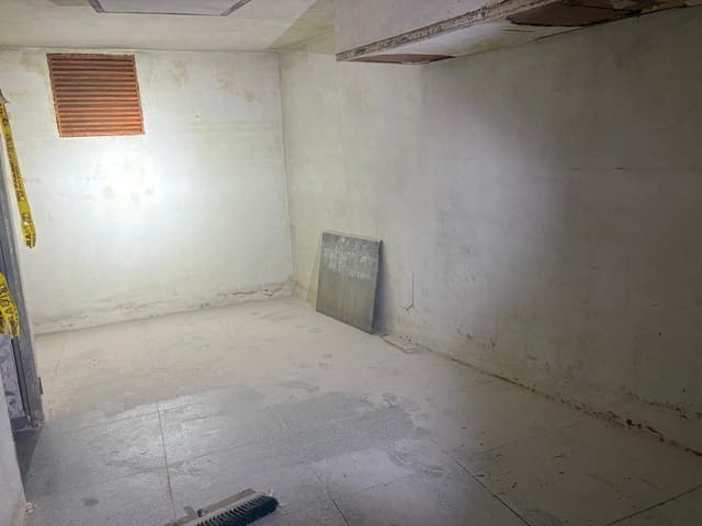 Garage for sale in Benetússer - € 8,900 (Ref: 9428019)