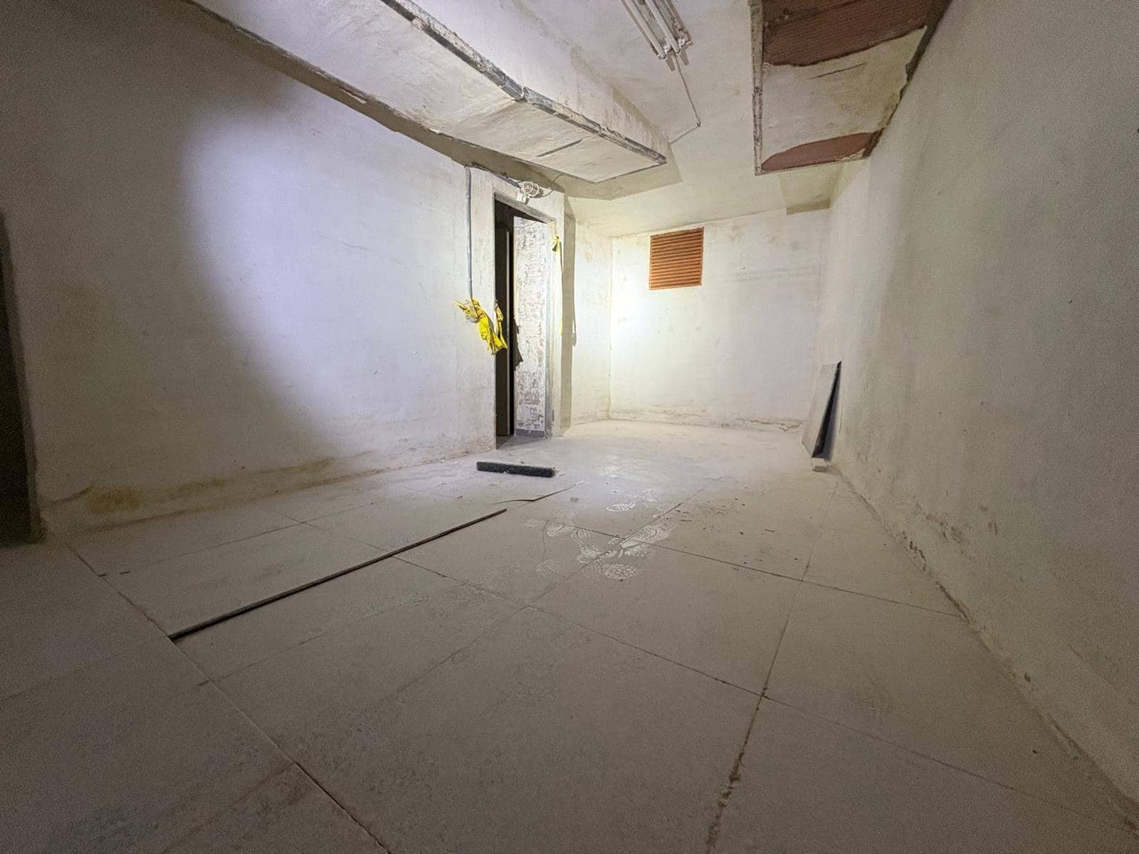 Garage for sale in Benetusser - € 8,900 (Ref: 9428019)