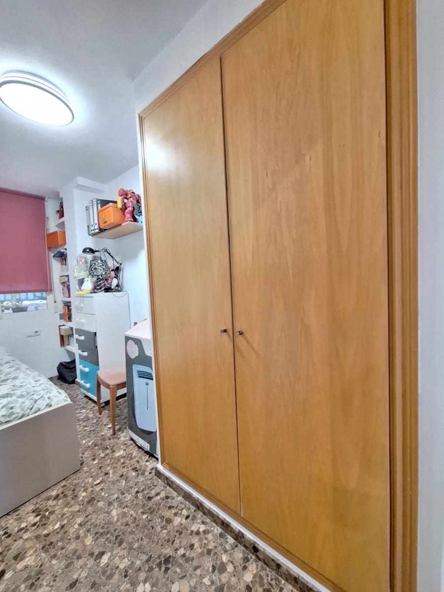 Piso de 3 habitaciones en Alfafar en venta - 230.000 € (Ref: 9428021)