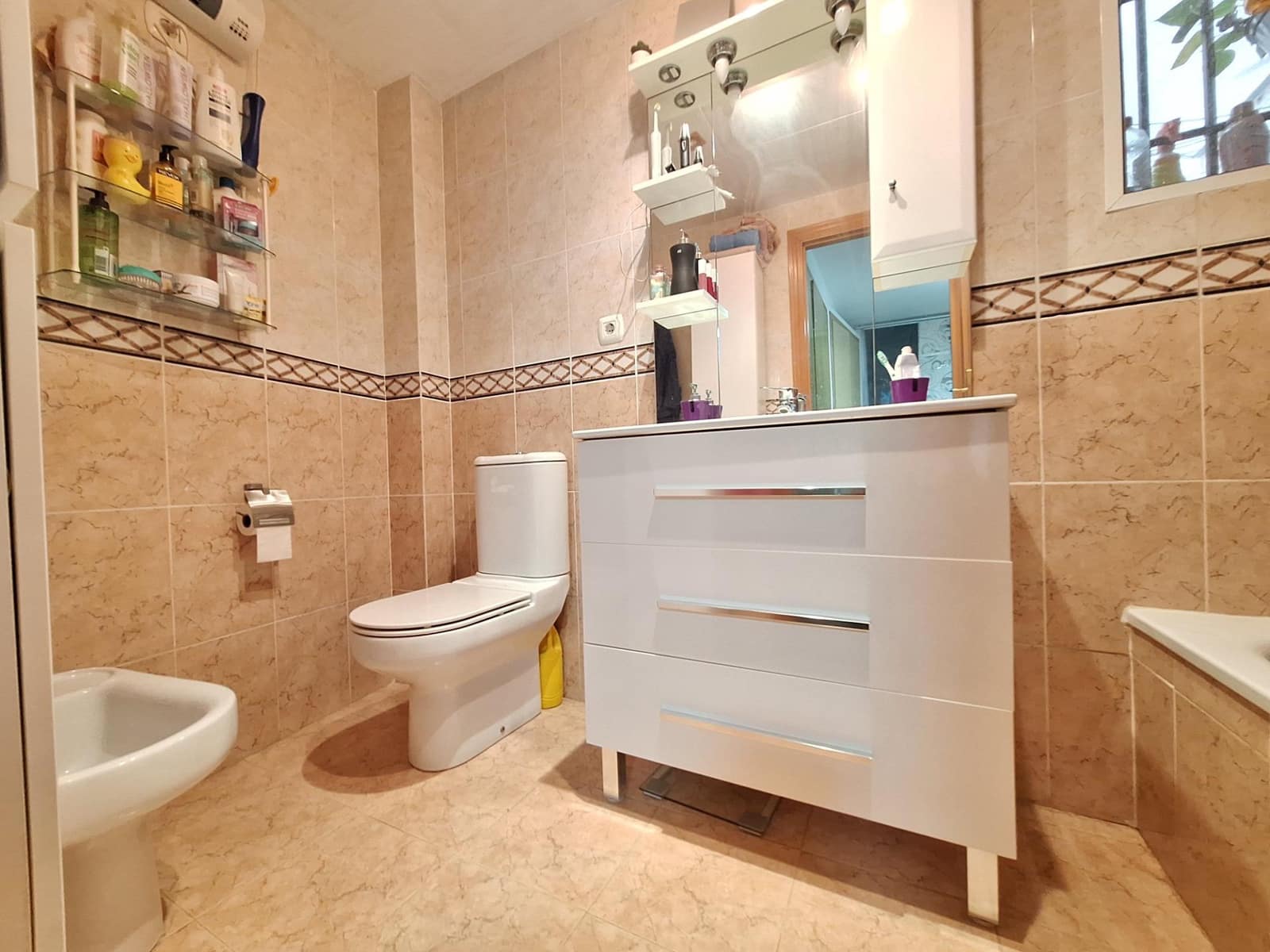 Piso de 3 habitaciones en Alfafar en venta - 230.000 € (Ref: 9428021)