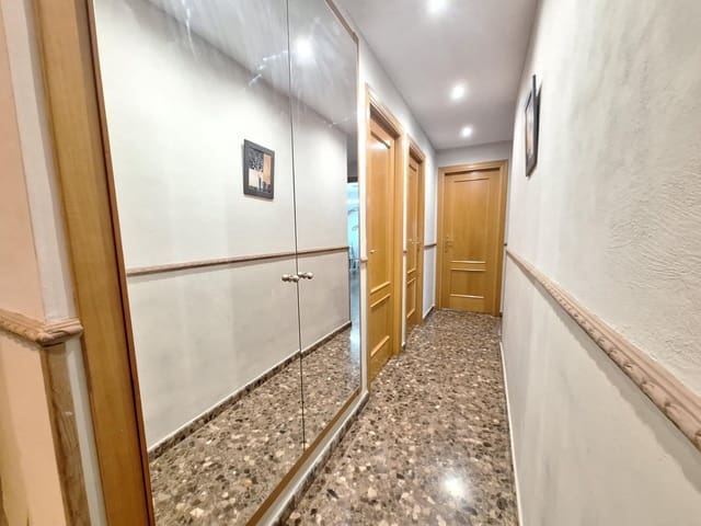 Piso de 3 habitaciones en Alfafar en venta - 230.000 € (Ref: 9428021)