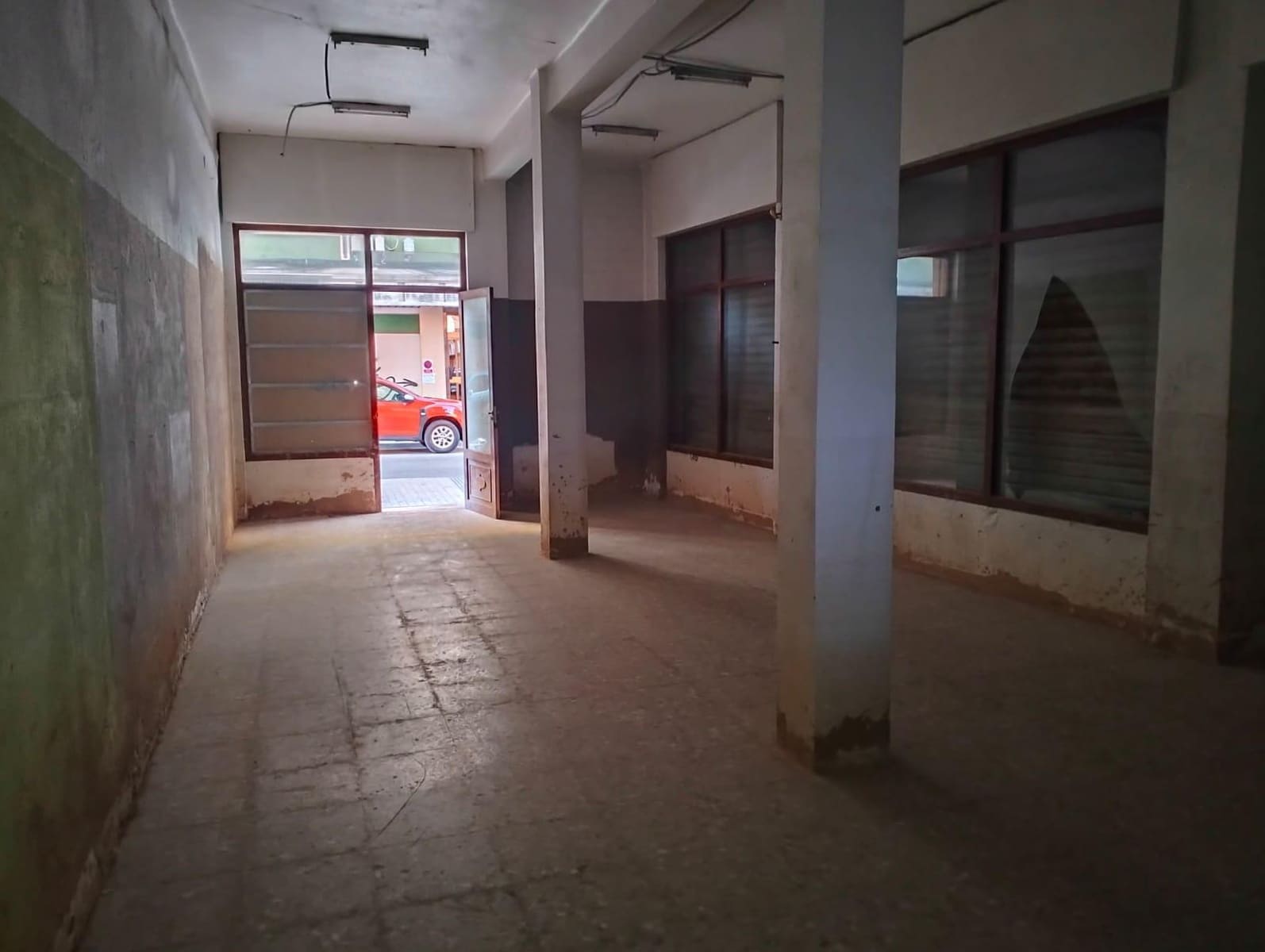 Gewerbe zu verkaufen in Alfafar - 75.000 € (Ref: 9428024)