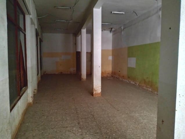 Commercieel te koop in Alfafar - € 75.000 (Ref: 9428024)