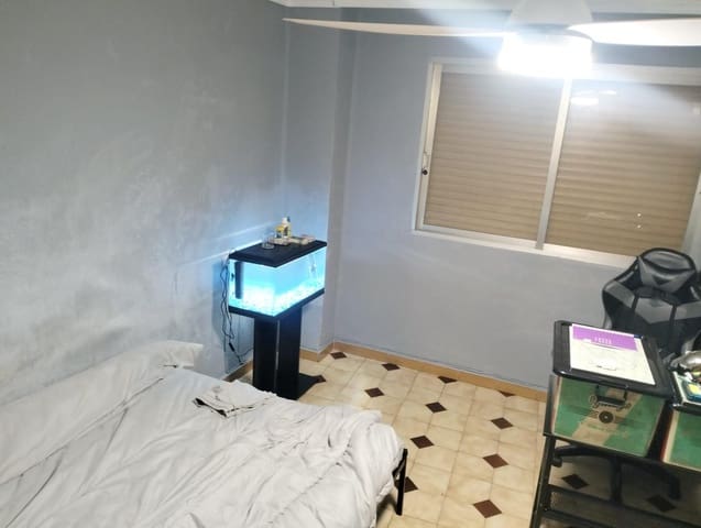 Piso de 4 habitaciones en Alfafar en venta - 160.000 € (Ref: 9428028)