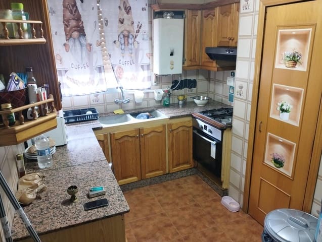 Piso de 4 habitaciones en Alfafar en venta - 160.000 € (Ref: 9428028)