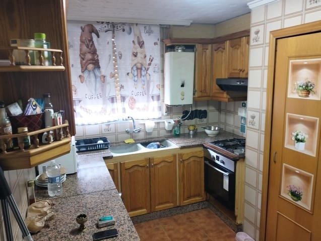 Piso de 4 habitaciones en Alfafar en venta - 160.000 € (Ref: 9428028)