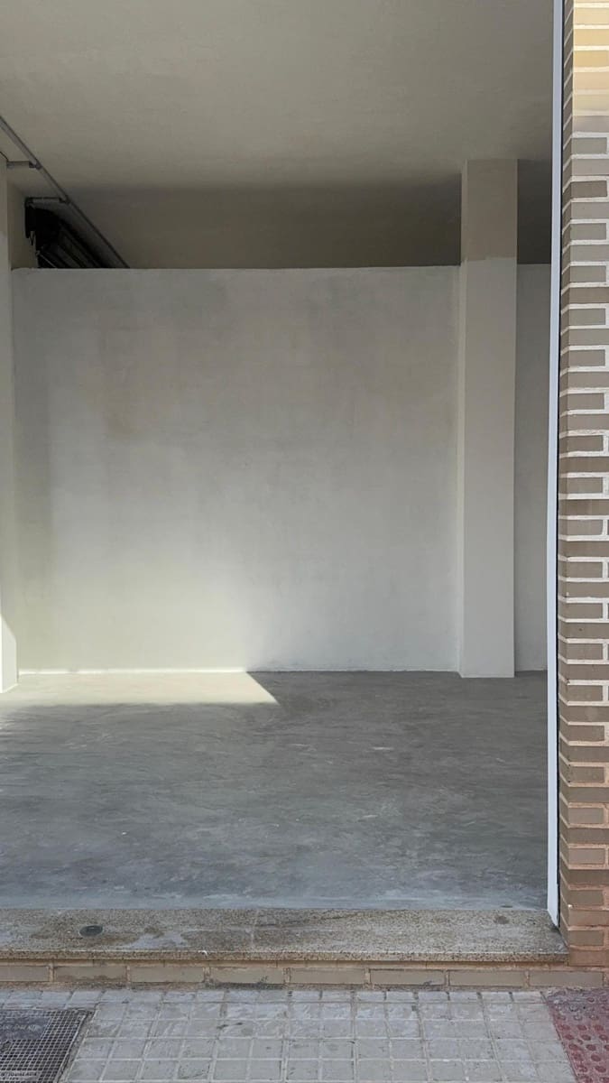 Kaupallinen myytävänä paikassa Silla - 250 000 € (Ref: 9428035)