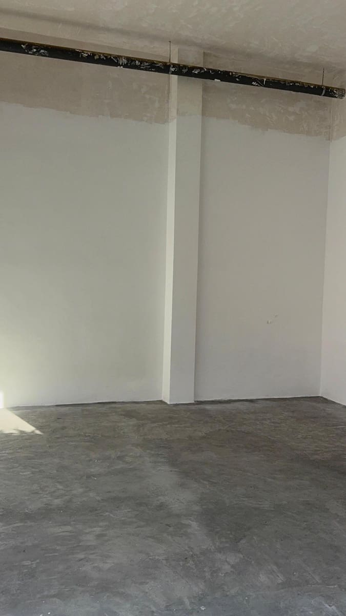 Kaupallinen myytävänä paikassa Silla - 250 000 € (Ref: 9428035)