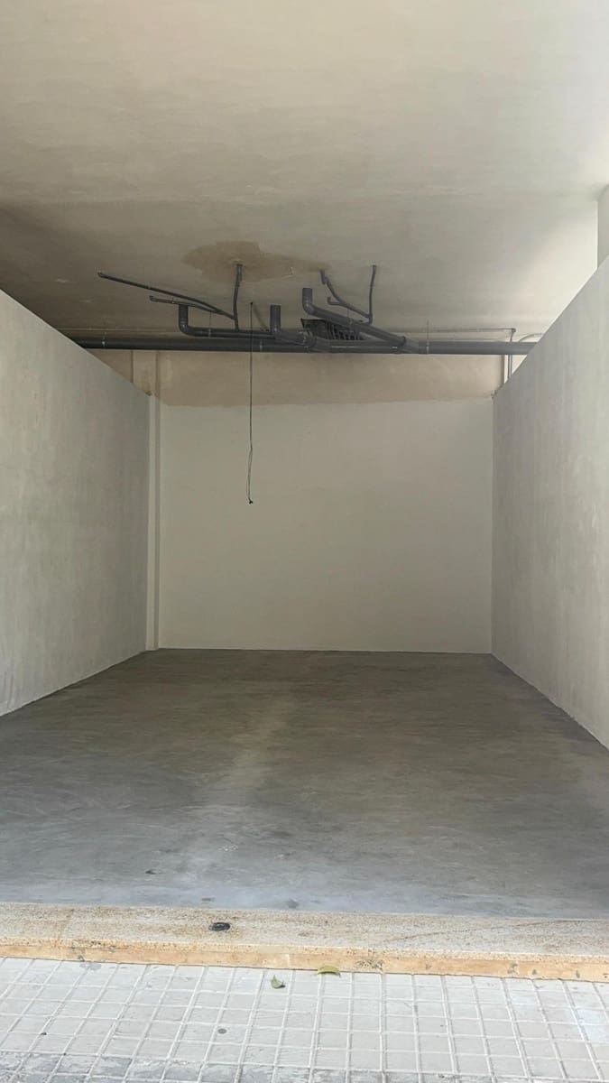 Kaupallinen myytävänä paikassa Silla - 250 000 € (Ref: 9428035)