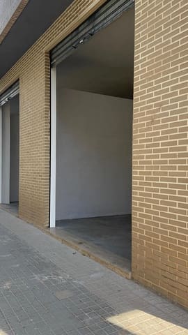 Kaupallinen myytävänä paikassa Silla - 250 000 € (Ref: 9428035)